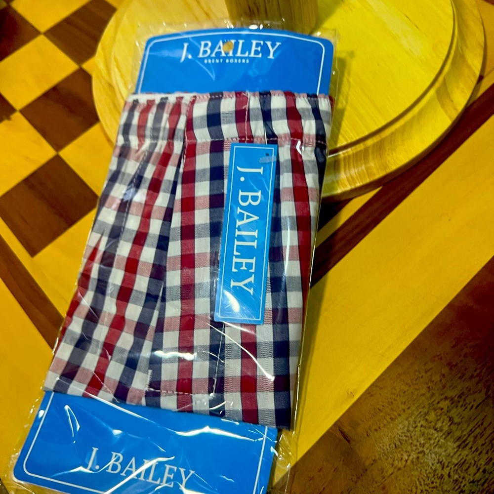 SOLD Size 7 J.Bailey red/navy checkered